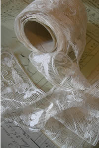 antique and vintage linen, textiles, haberdashery