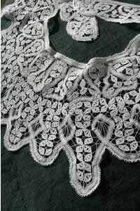 antique and vintage linen, textiles, haberdashery