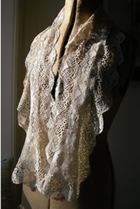 antique and vintage linen, textiles, haberdashery
